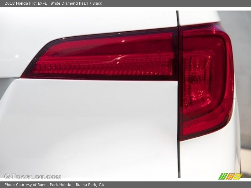 White Diamond Pearl / Black 2018 Honda Pilot EX-L