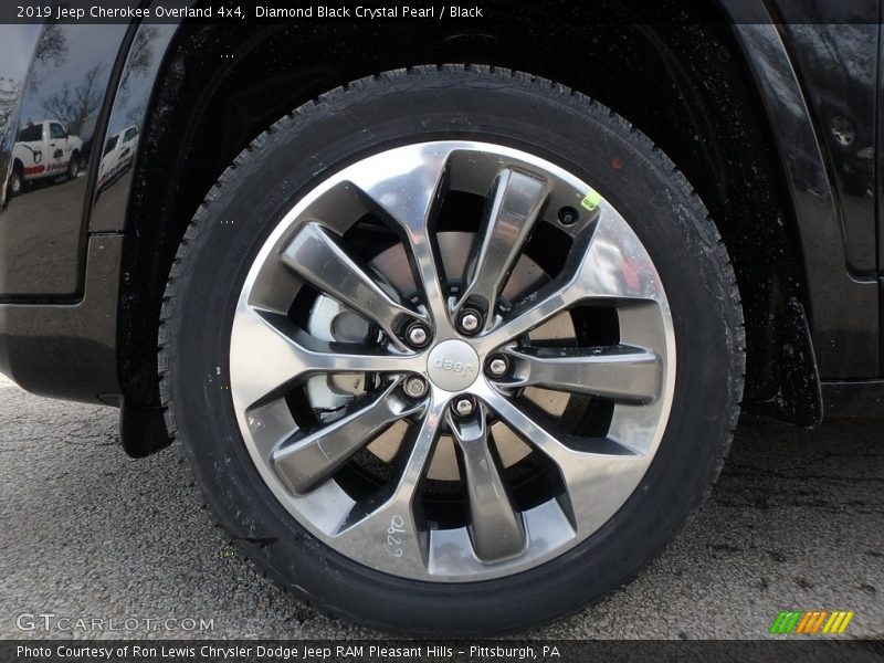  2019 Cherokee Overland 4x4 Wheel