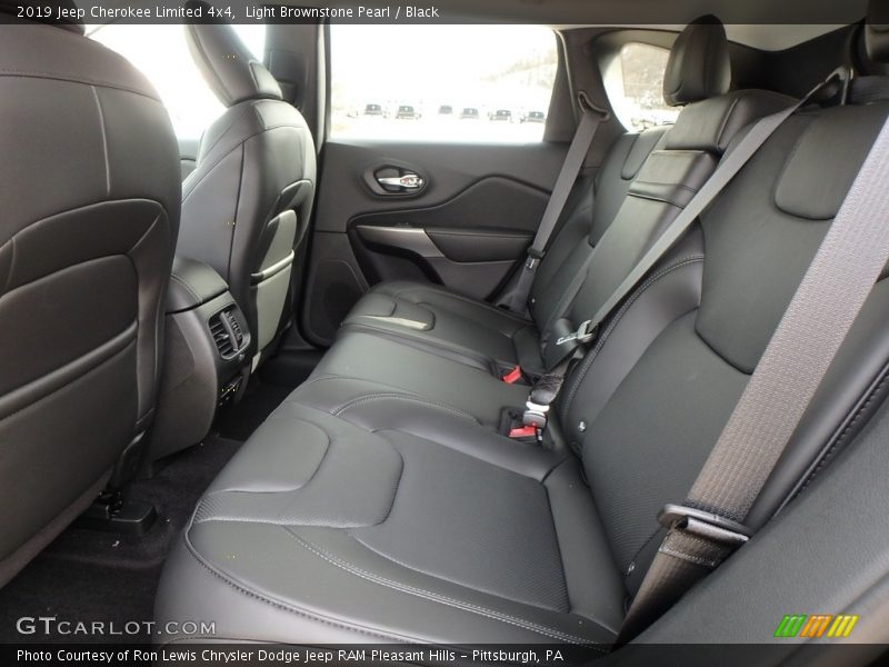 Light Brownstone Pearl / Black 2019 Jeep Cherokee Limited 4x4