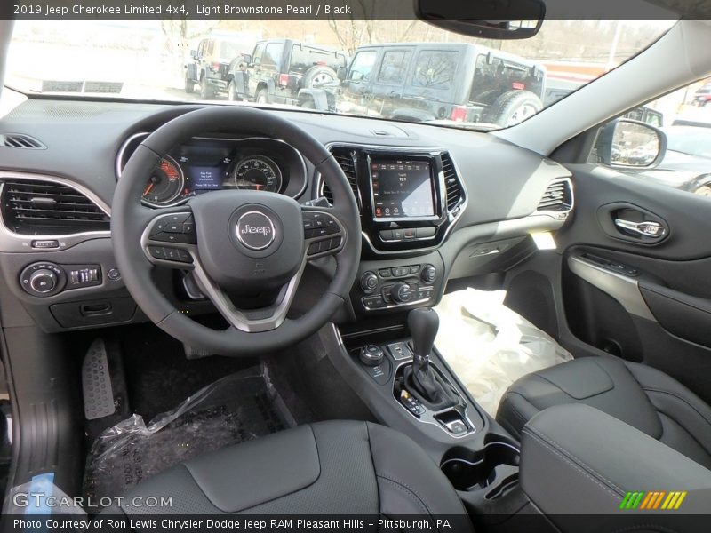 Light Brownstone Pearl / Black 2019 Jeep Cherokee Limited 4x4