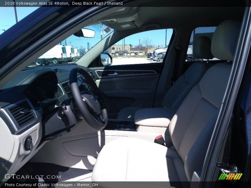 Deep Black Pearl / Shetland 2018 Volkswagen Atlas SE 4Motion