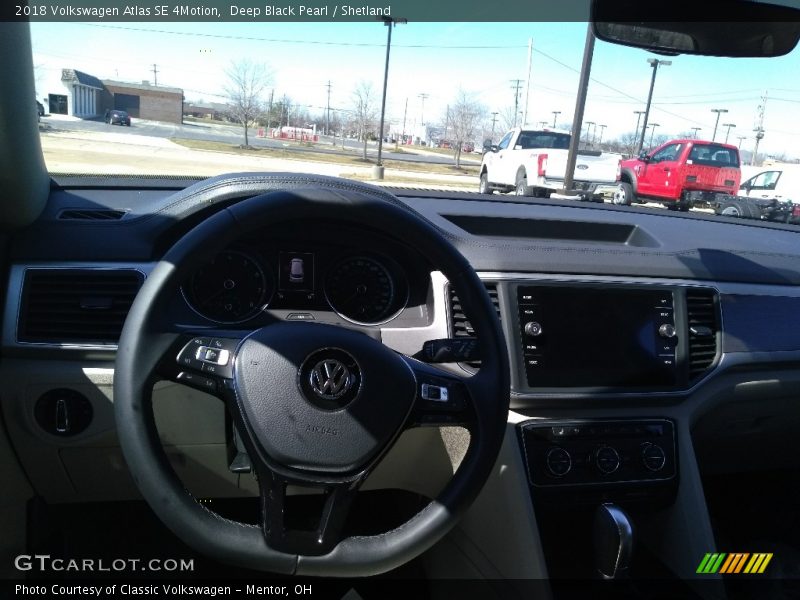 Deep Black Pearl / Shetland 2018 Volkswagen Atlas SE 4Motion