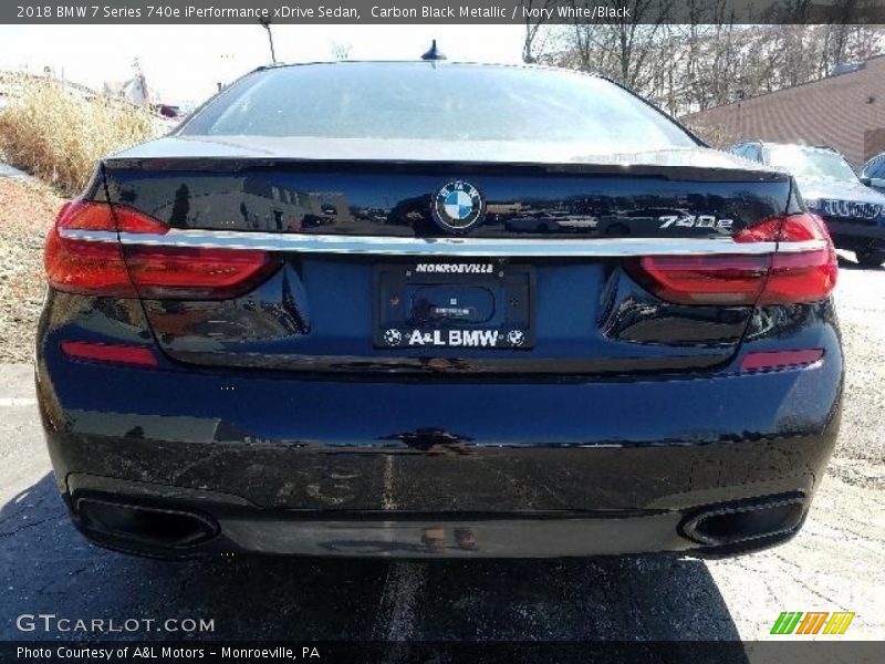 Carbon Black Metallic / Ivory White/Black 2018 BMW 7 Series 740e iPerformance xDrive Sedan