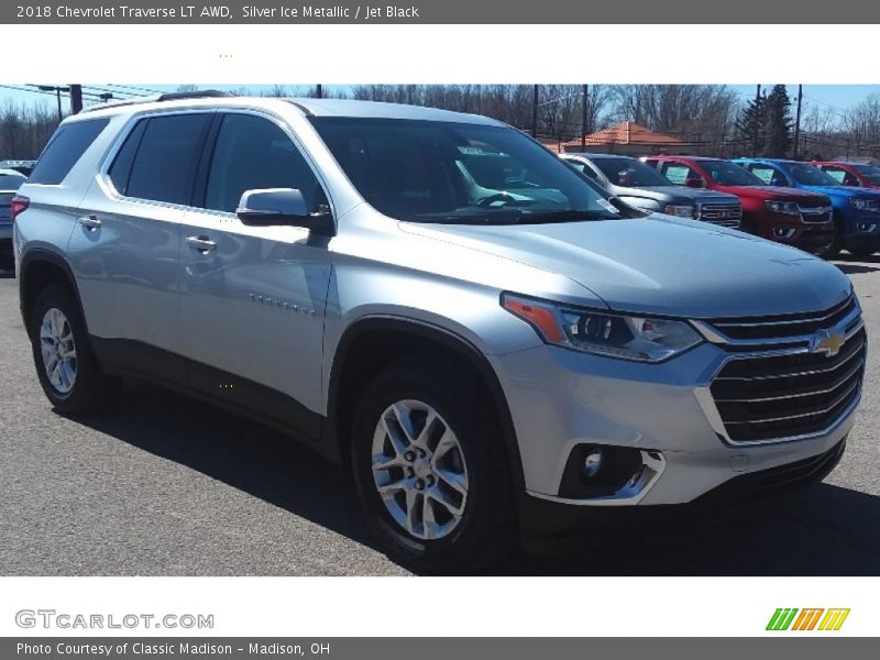Silver Ice Metallic / Jet Black 2018 Chevrolet Traverse LT AWD