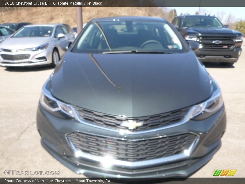 Graphite Metallic / Jet Black 2018 Chevrolet Cruze LT