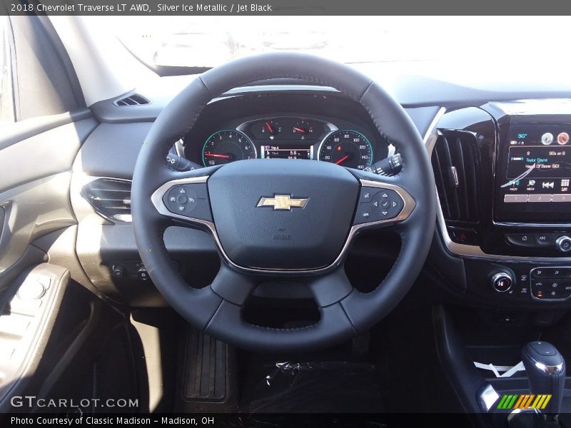 Silver Ice Metallic / Jet Black 2018 Chevrolet Traverse LT AWD