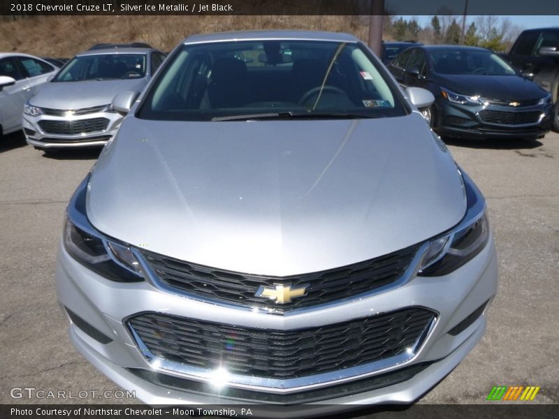 Silver Ice Metallic / Jet Black 2018 Chevrolet Cruze LT