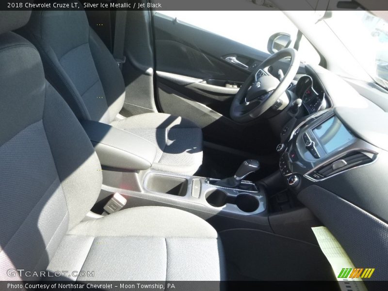 Silver Ice Metallic / Jet Black 2018 Chevrolet Cruze LT