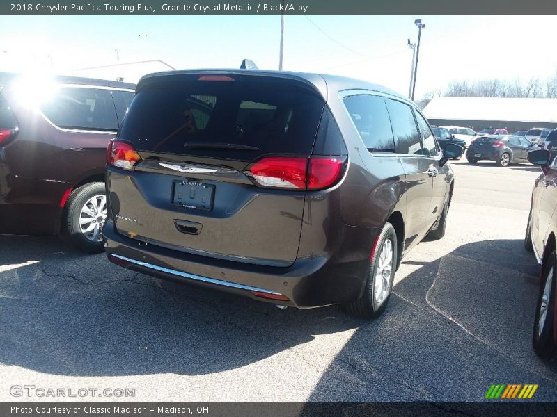 Granite Crystal Metallic / Black/Alloy 2018 Chrysler Pacifica Touring Plus