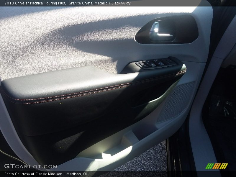 Granite Crystal Metallic / Black/Alloy 2018 Chrysler Pacifica Touring Plus