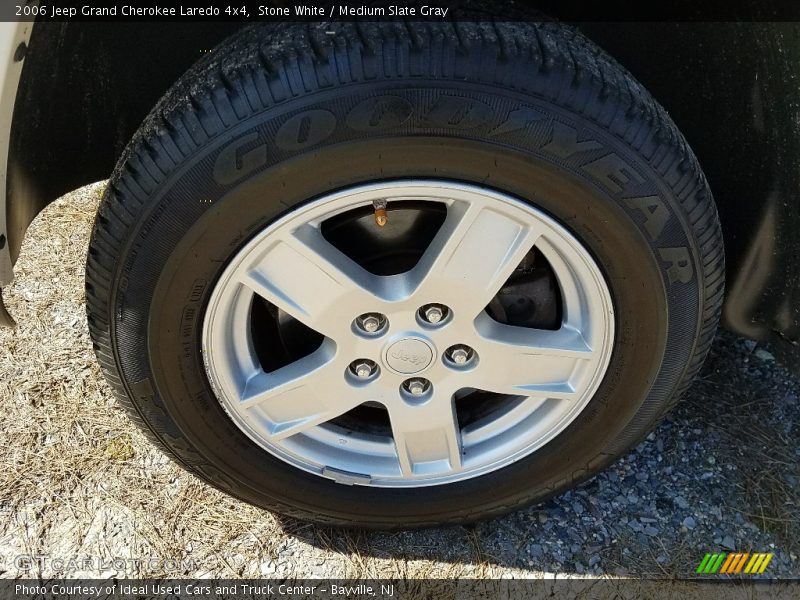 Stone White / Medium Slate Gray 2006 Jeep Grand Cherokee Laredo 4x4