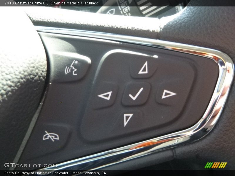 Silver Ice Metallic / Jet Black 2018 Chevrolet Cruze LT