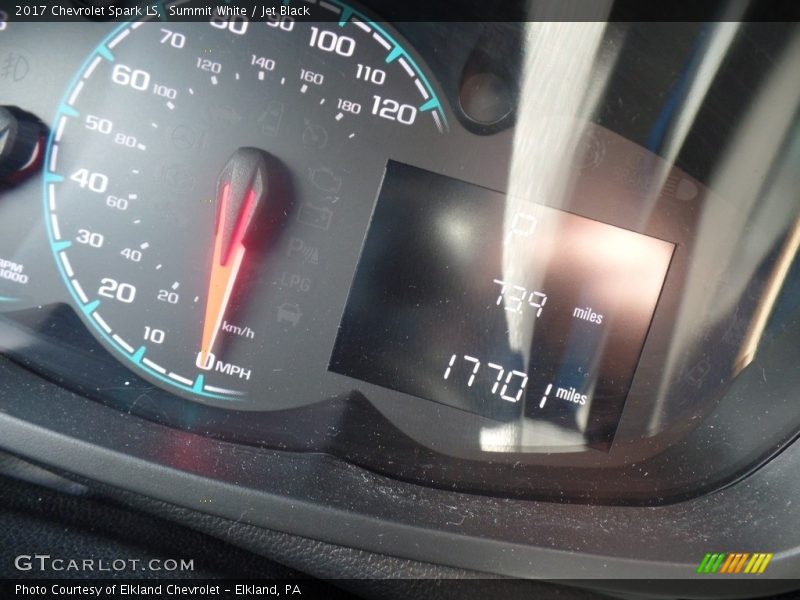 Summit White / Jet Black 2017 Chevrolet Spark LS