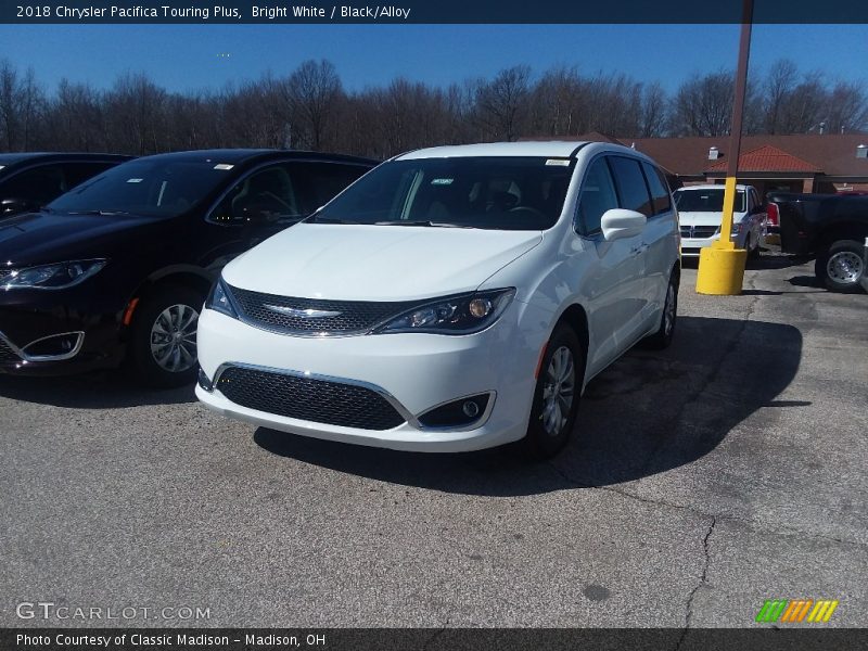 Bright White / Black/Alloy 2018 Chrysler Pacifica Touring Plus