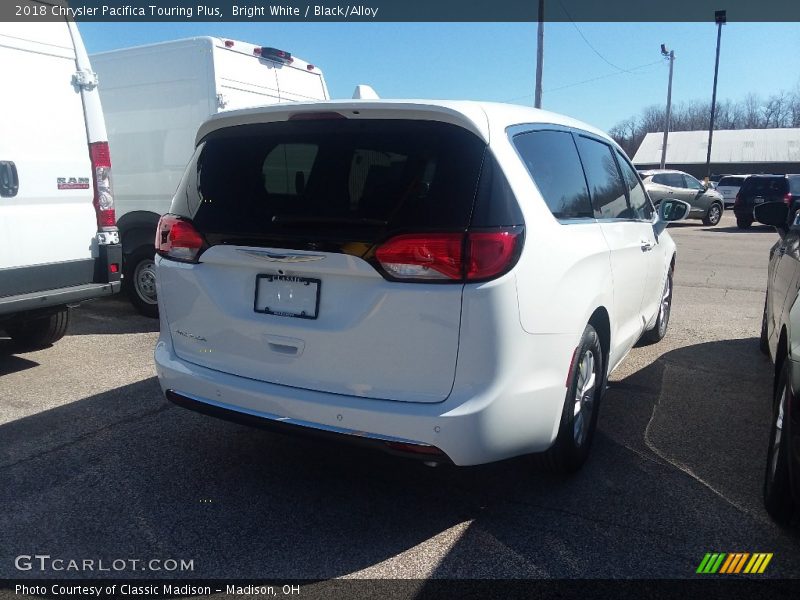 Bright White / Black/Alloy 2018 Chrysler Pacifica Touring Plus