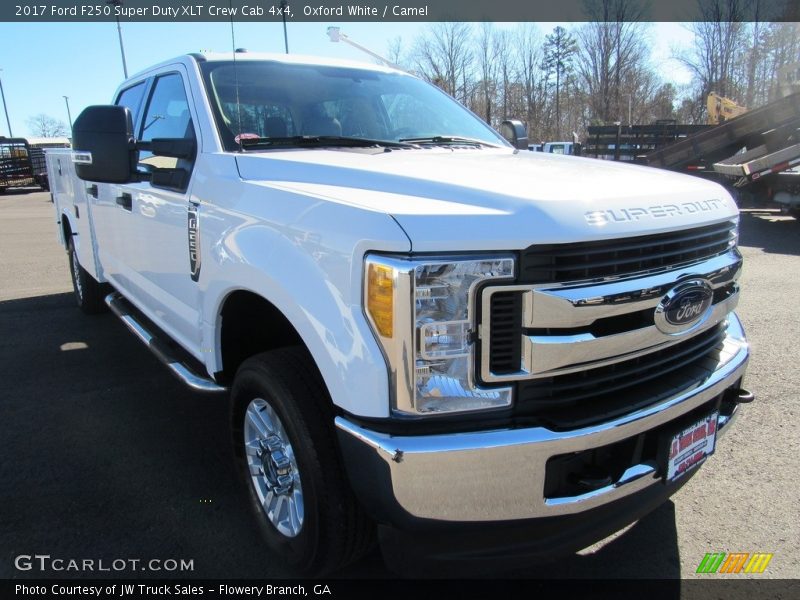 Oxford White / Camel 2017 Ford F250 Super Duty XLT Crew Cab 4x4