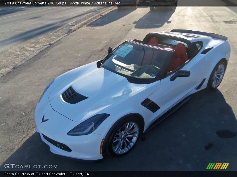 Arctic White / Adrenaline Red 2019 Chevrolet Corvette Z06 Coupe