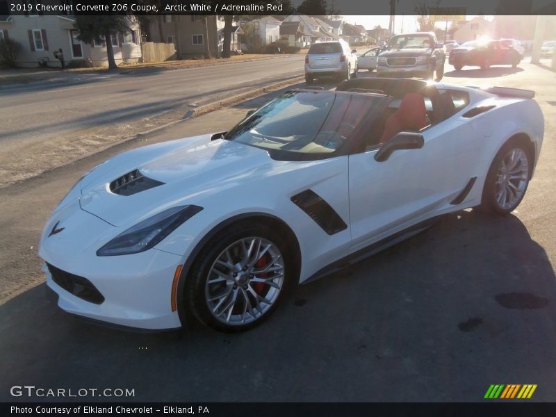 Arctic White / Adrenaline Red 2019 Chevrolet Corvette Z06 Coupe