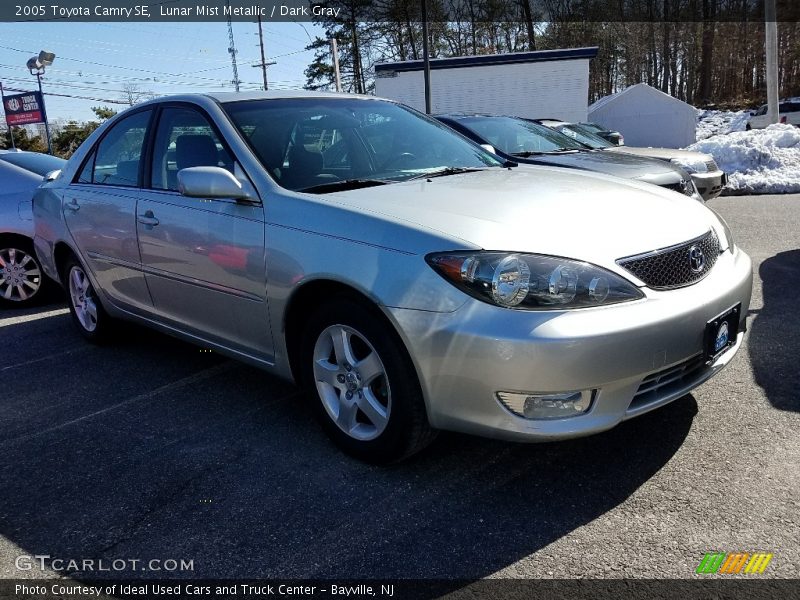 Lunar Mist Metallic / Dark Gray 2005 Toyota Camry SE