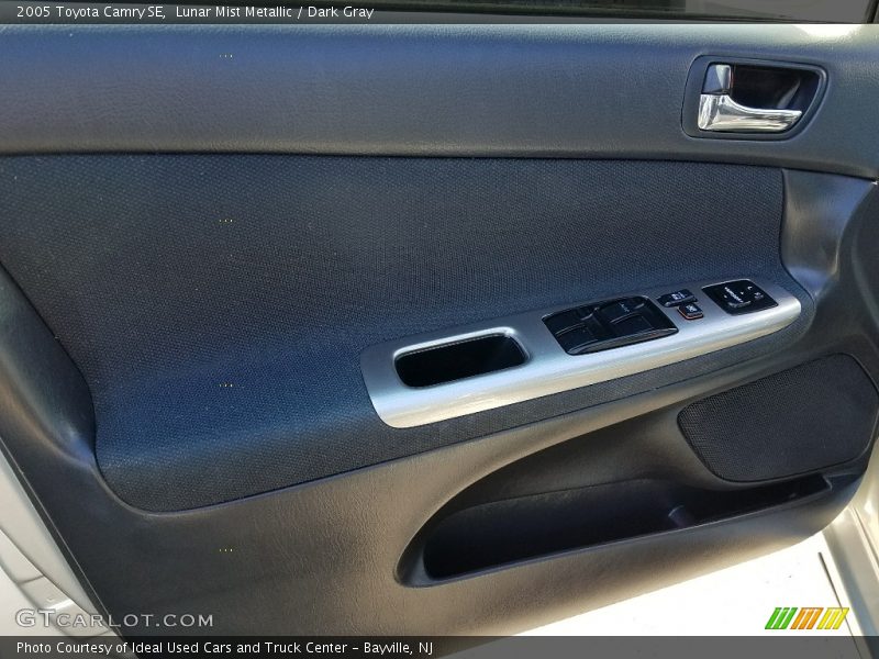 Lunar Mist Metallic / Dark Gray 2005 Toyota Camry SE