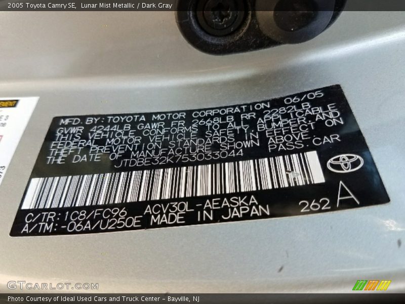 Lunar Mist Metallic / Dark Gray 2005 Toyota Camry SE