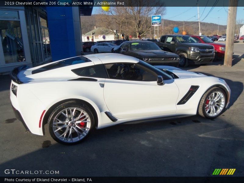 Arctic White / Adrenaline Red 2019 Chevrolet Corvette Z06 Coupe