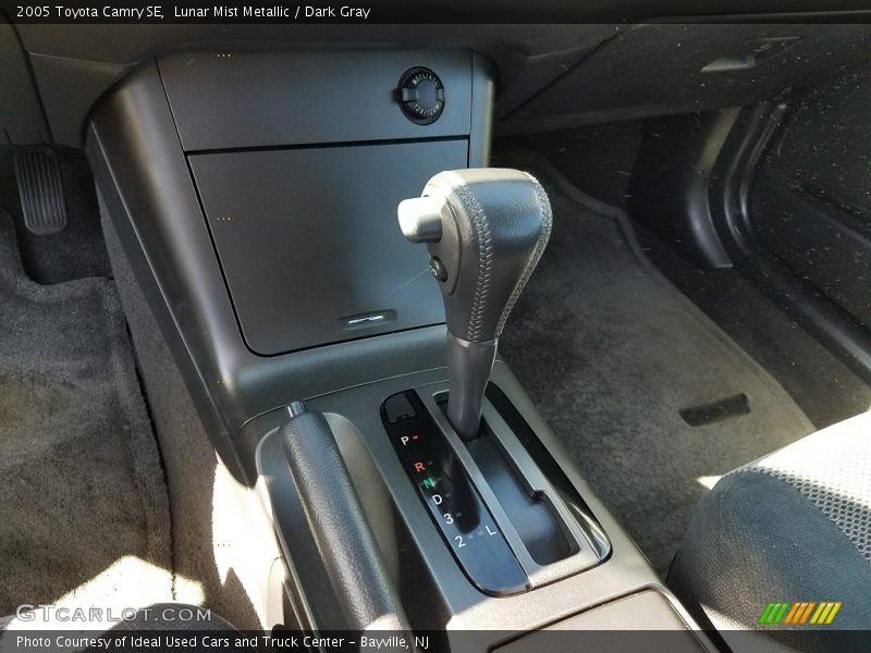 Lunar Mist Metallic / Dark Gray 2005 Toyota Camry SE