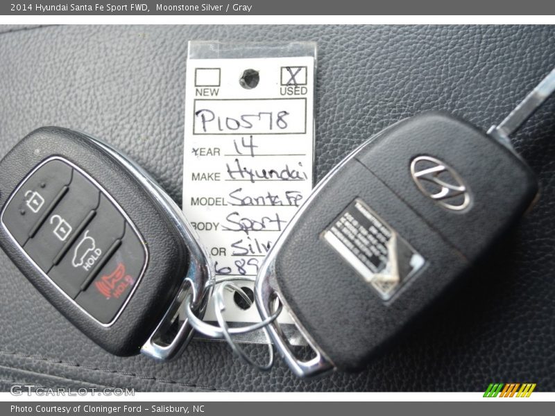 Moonstone Silver / Gray 2014 Hyundai Santa Fe Sport FWD