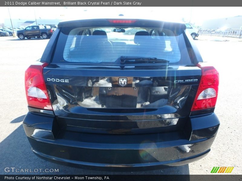 Brilliant Black Crystal Pearl / Dark Slate Gray 2011 Dodge Caliber Mainstreet