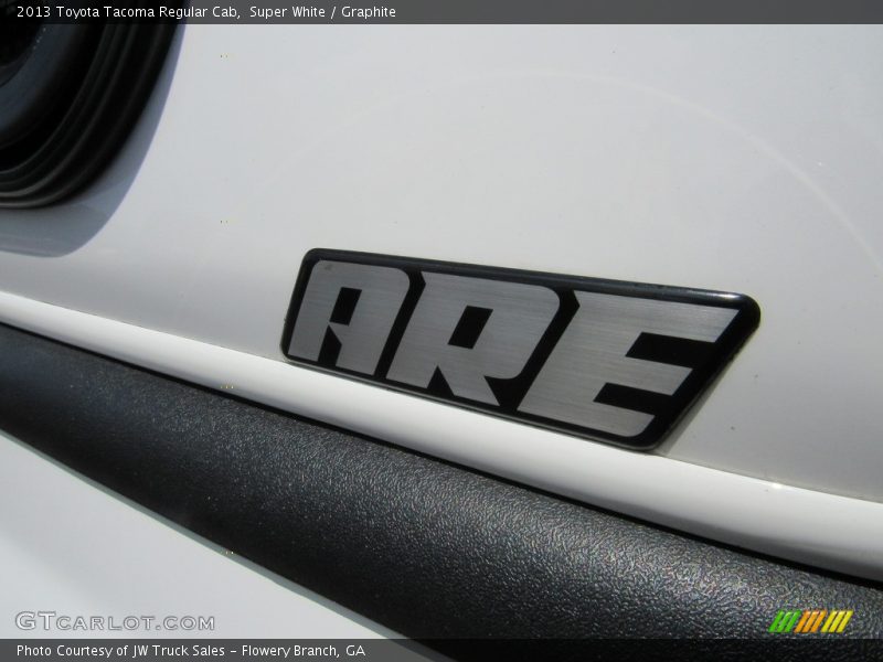 Super White / Graphite 2013 Toyota Tacoma Regular Cab
