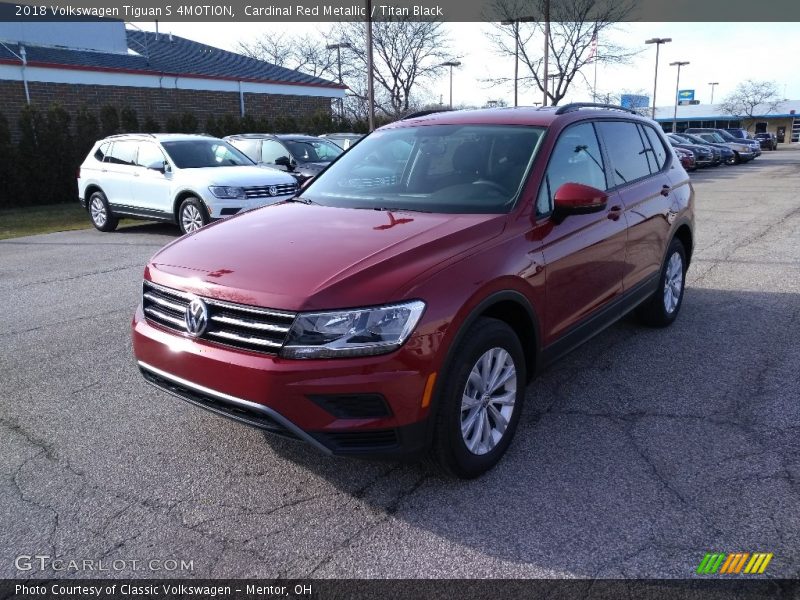 Front 3/4 View of 2018 Tiguan S 4MOTION