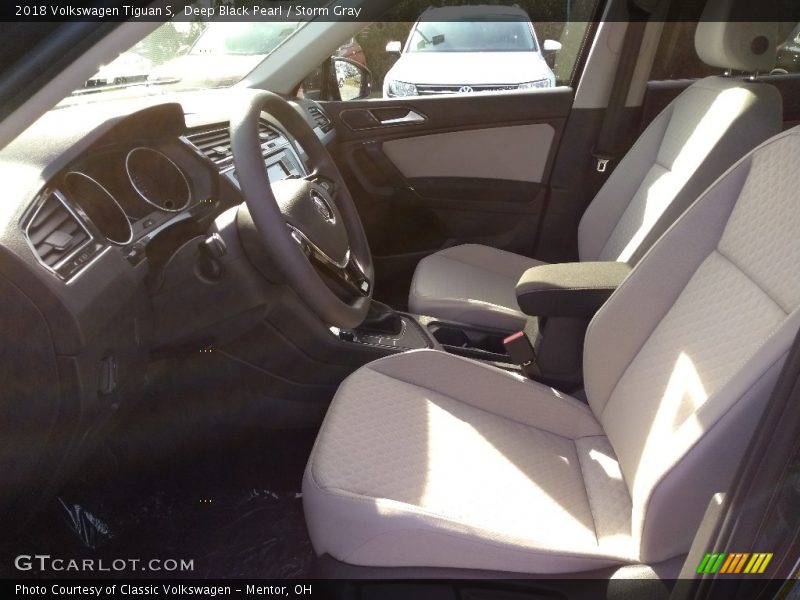 Deep Black Pearl / Storm Gray 2018 Volkswagen Tiguan S