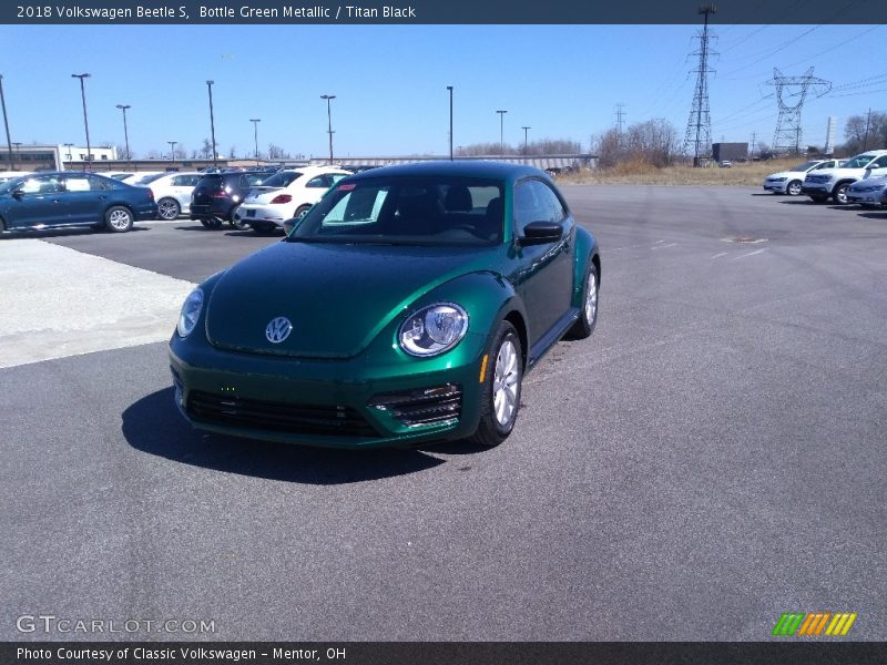 Front 3/4 View of 2018 Beetle S