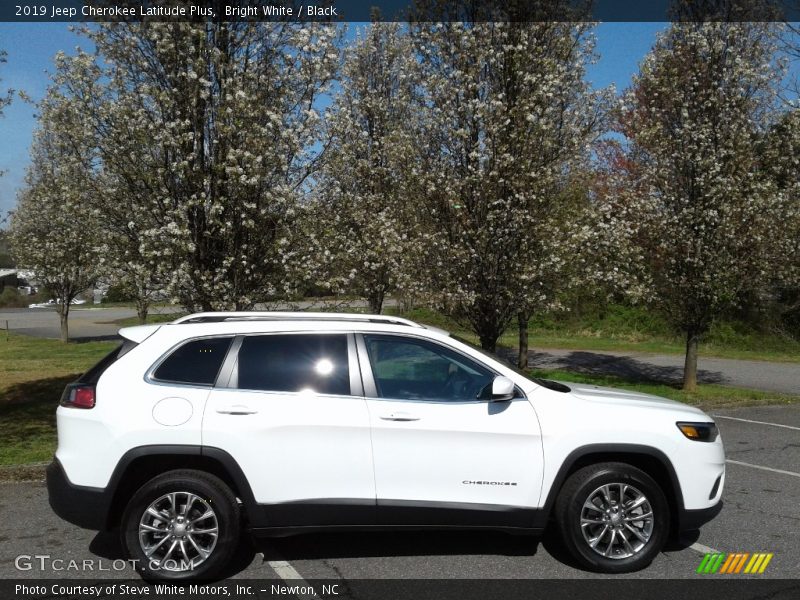 Bright White / Black 2019 Jeep Cherokee Latitude Plus