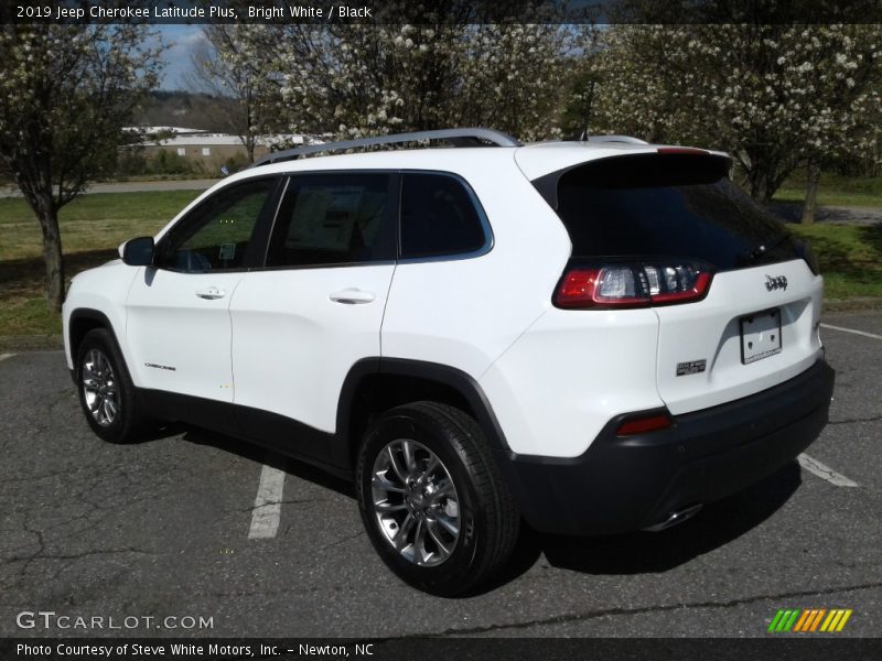 Bright White / Black 2019 Jeep Cherokee Latitude Plus