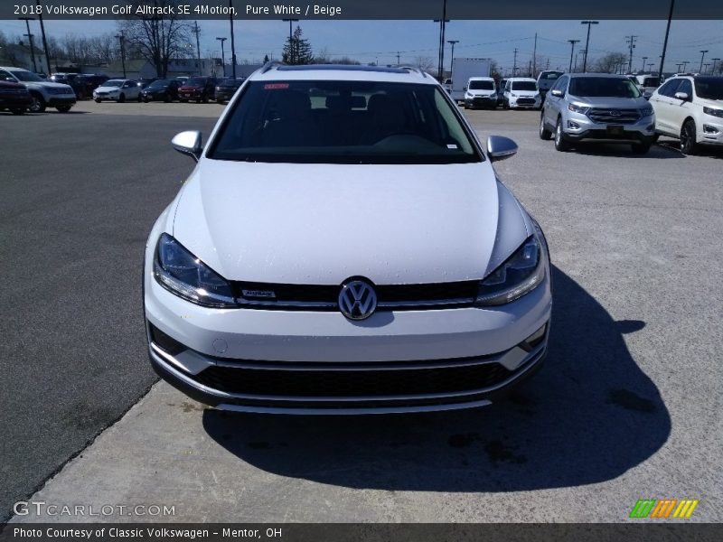 Pure White / Beige 2018 Volkswagen Golf Alltrack SE 4Motion