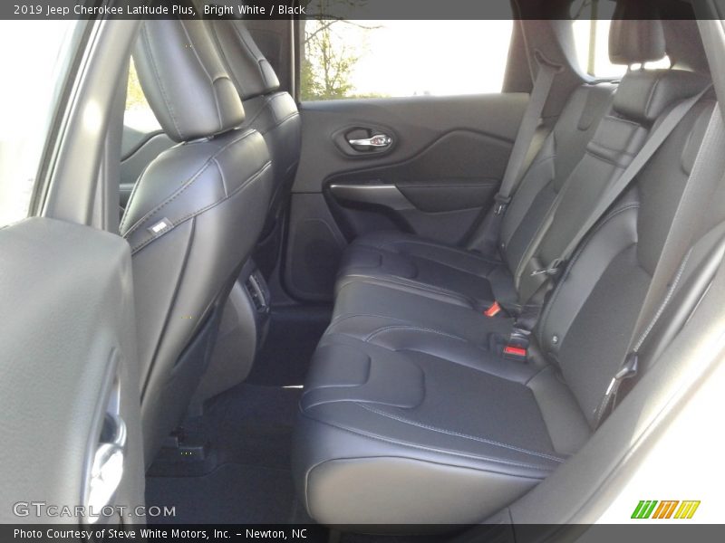 Rear Seat of 2019 Cherokee Latitude Plus