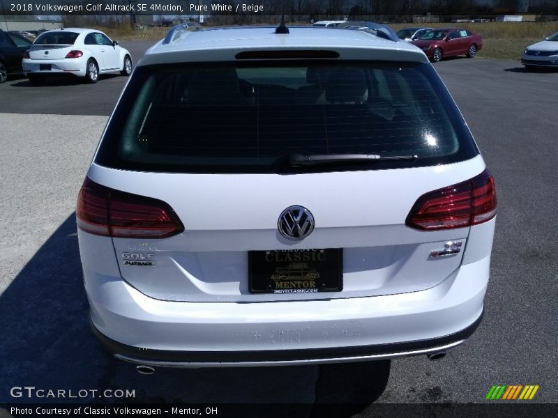 Pure White / Beige 2018 Volkswagen Golf Alltrack SE 4Motion