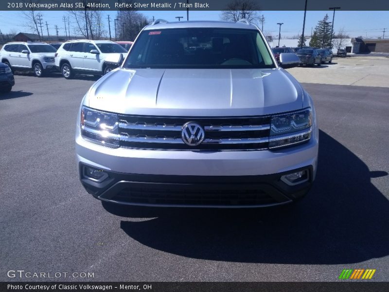 Reflex Silver Metallic / Titan Black 2018 Volkswagen Atlas SEL 4Motion