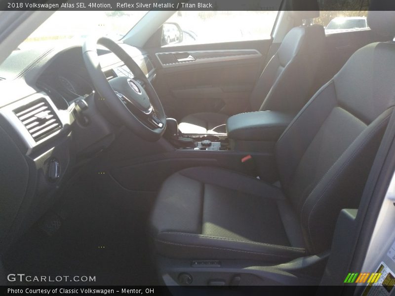 Reflex Silver Metallic / Titan Black 2018 Volkswagen Atlas SEL 4Motion