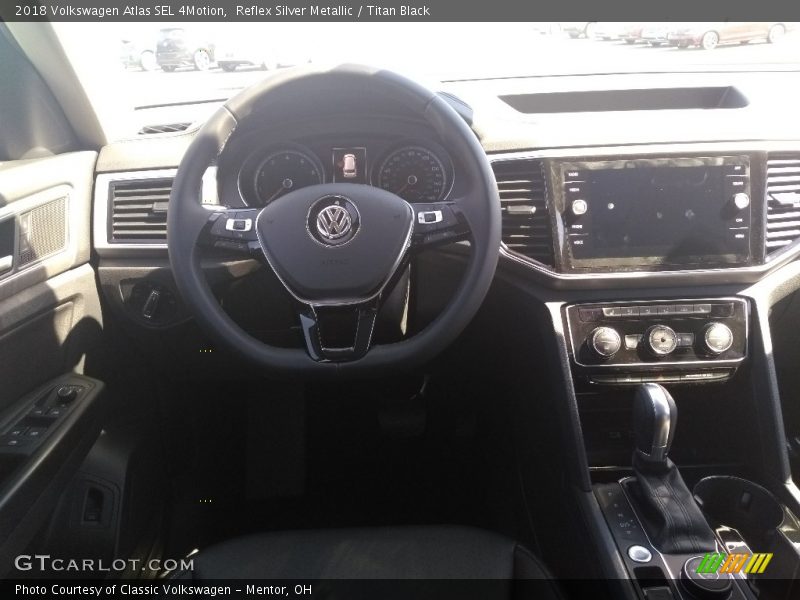 Reflex Silver Metallic / Titan Black 2018 Volkswagen Atlas SEL 4Motion