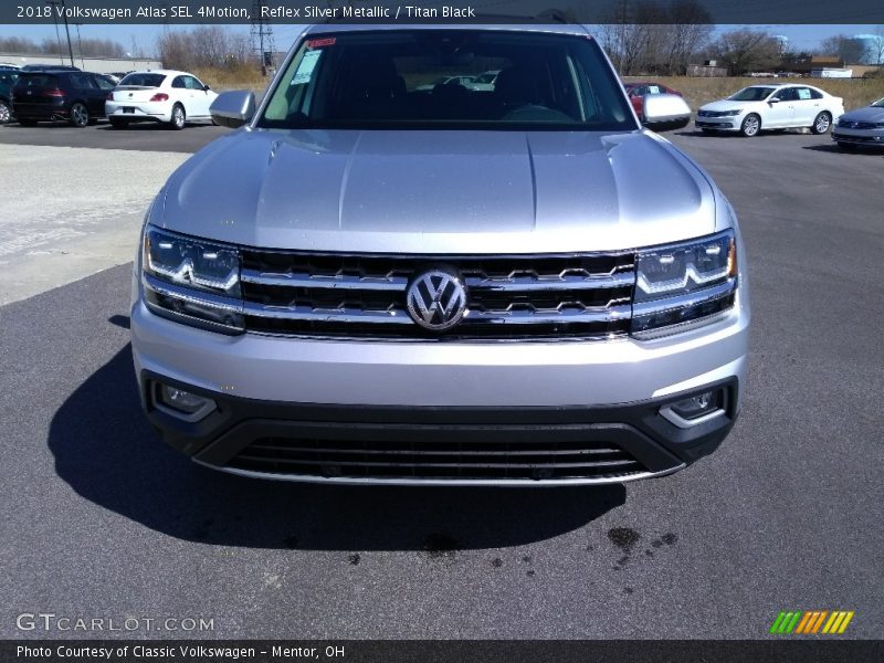 Reflex Silver Metallic / Titan Black 2018 Volkswagen Atlas SEL 4Motion