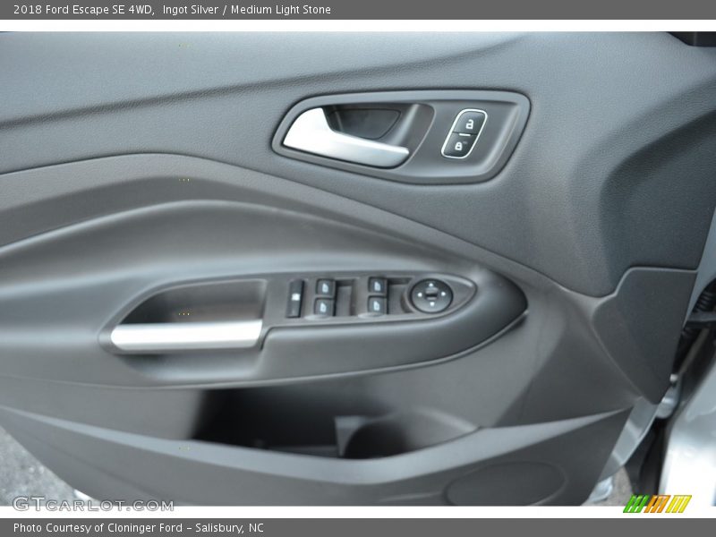 Ingot Silver / Medium Light Stone 2018 Ford Escape SE 4WD