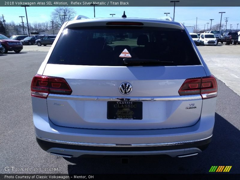 Reflex Silver Metallic / Titan Black 2018 Volkswagen Atlas SEL 4Motion