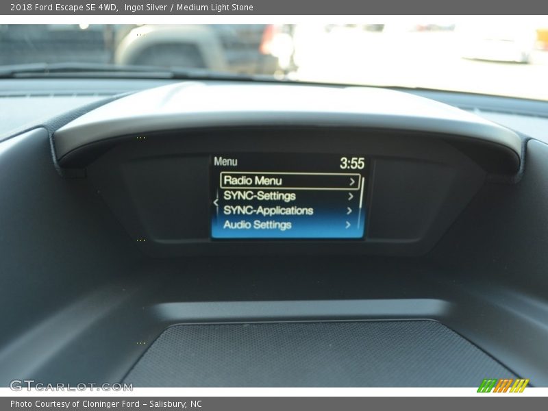 Ingot Silver / Medium Light Stone 2018 Ford Escape SE 4WD