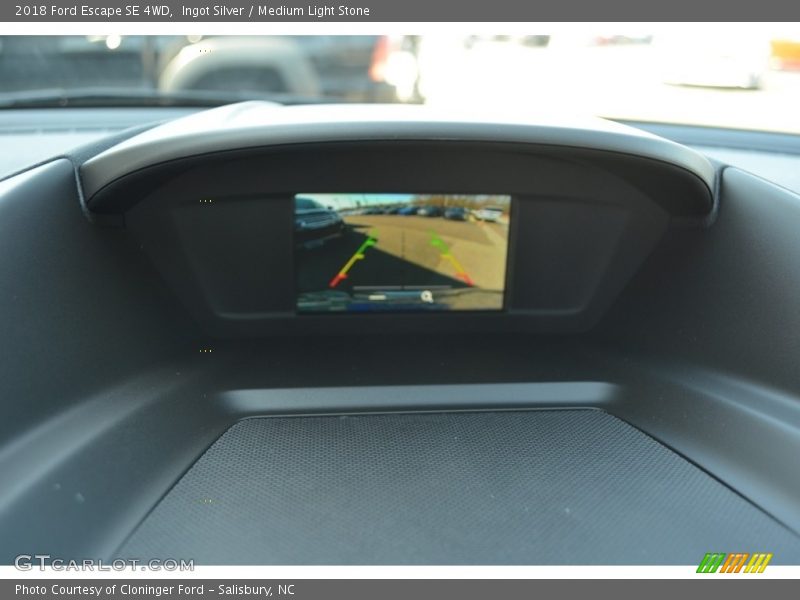 Ingot Silver / Medium Light Stone 2018 Ford Escape SE 4WD