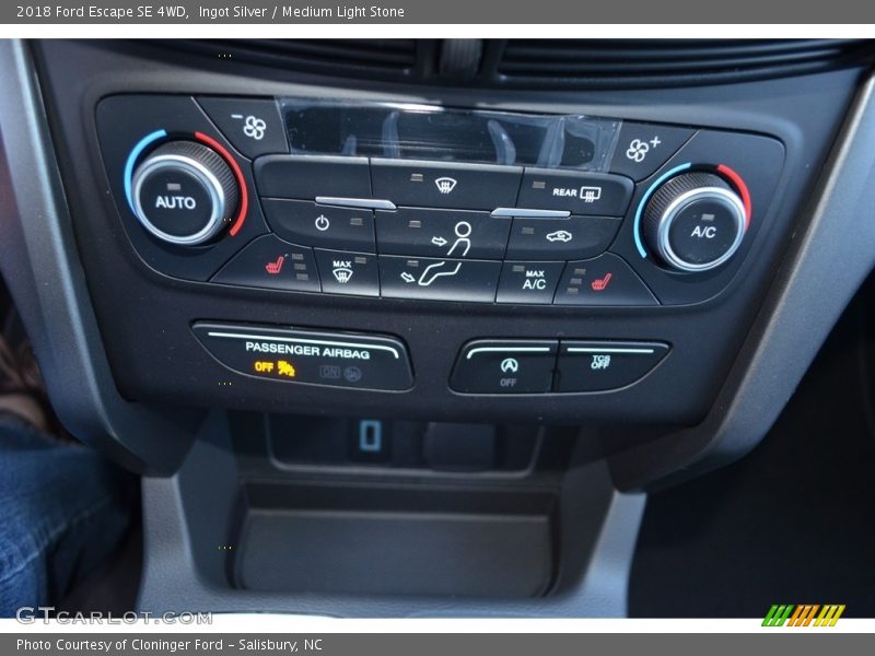 Ingot Silver / Medium Light Stone 2018 Ford Escape SE 4WD