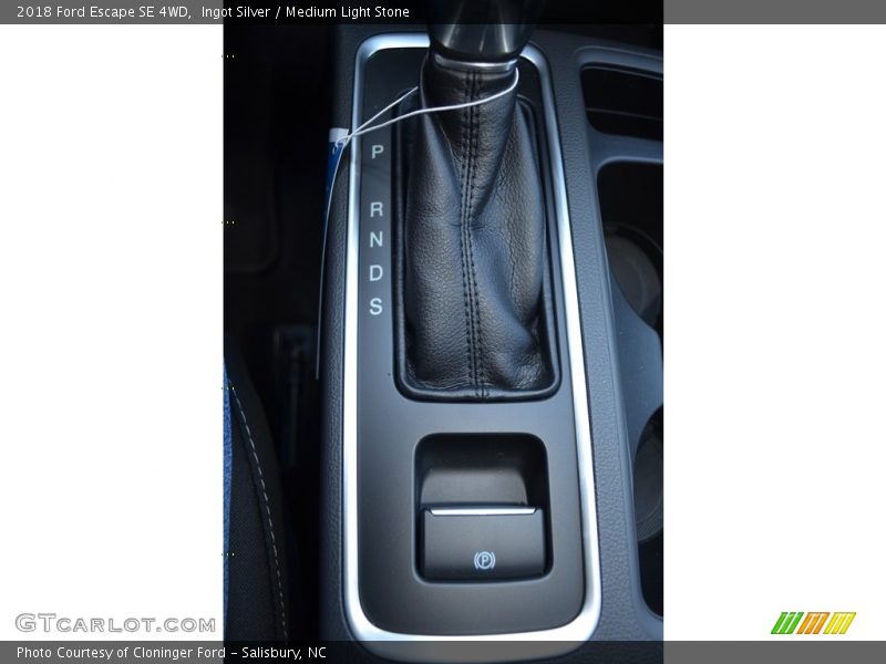 Ingot Silver / Medium Light Stone 2018 Ford Escape SE 4WD