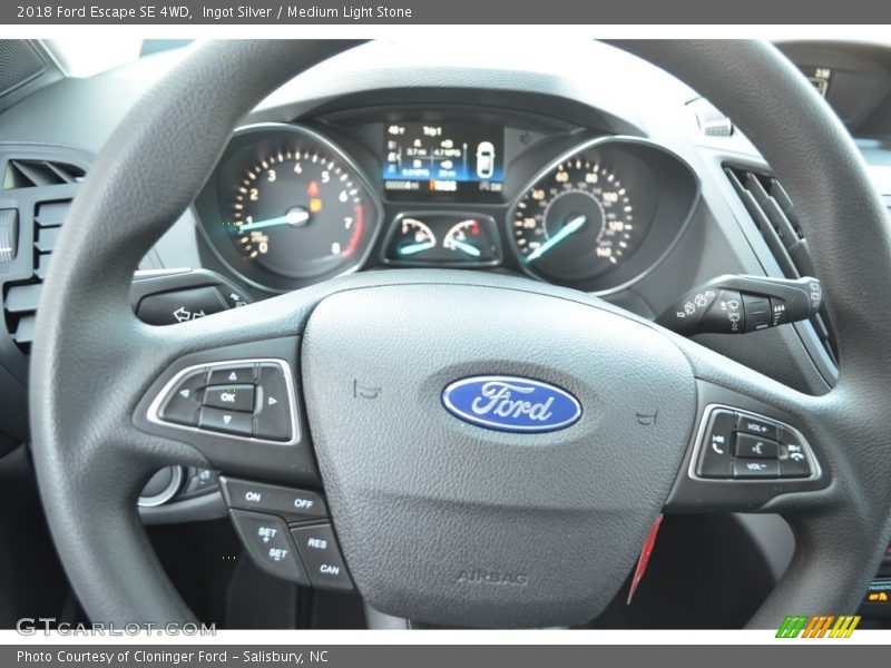 Ingot Silver / Medium Light Stone 2018 Ford Escape SE 4WD