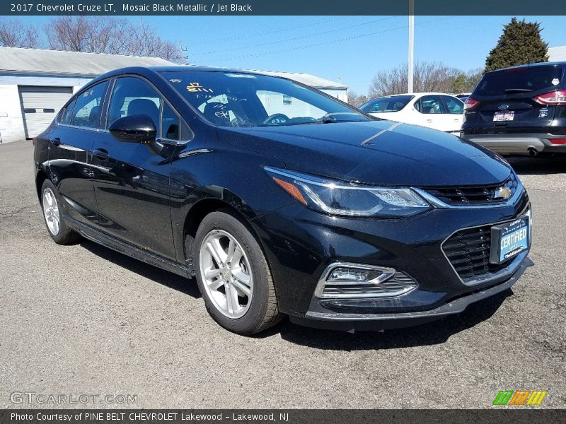 Mosaic Black Metallic / Jet Black 2017 Chevrolet Cruze LT